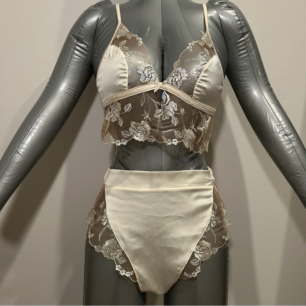 Honey Birdette Whitney US XS Ivory Satin & Lace Camisole with High-Waist Brief